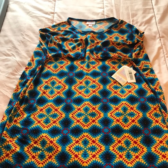LuLaRoe Tops - Irma (medium) LuLaRoe Tops - Irma (medium)